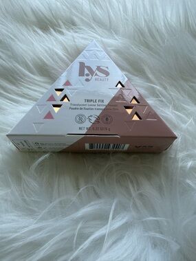 LYS Beauty Triple Fix Translucent Loose Setting Powder ✨